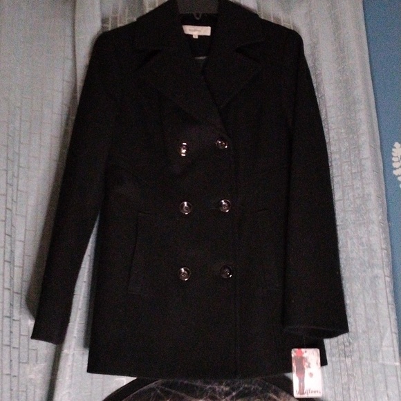 Women's Coat - Picture 1 of 4